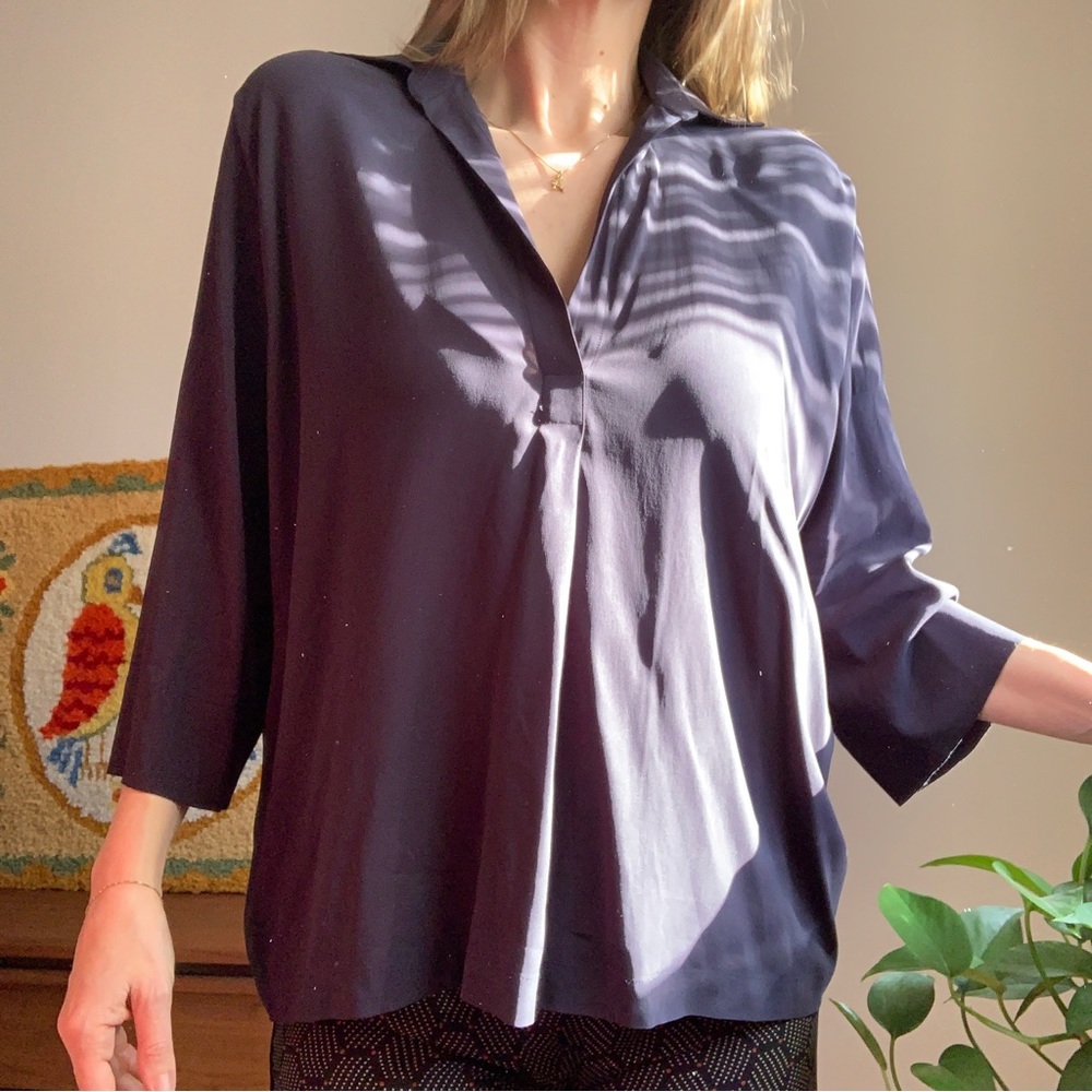 Vince V-Neck Navy Minimalist Blouse Size XS